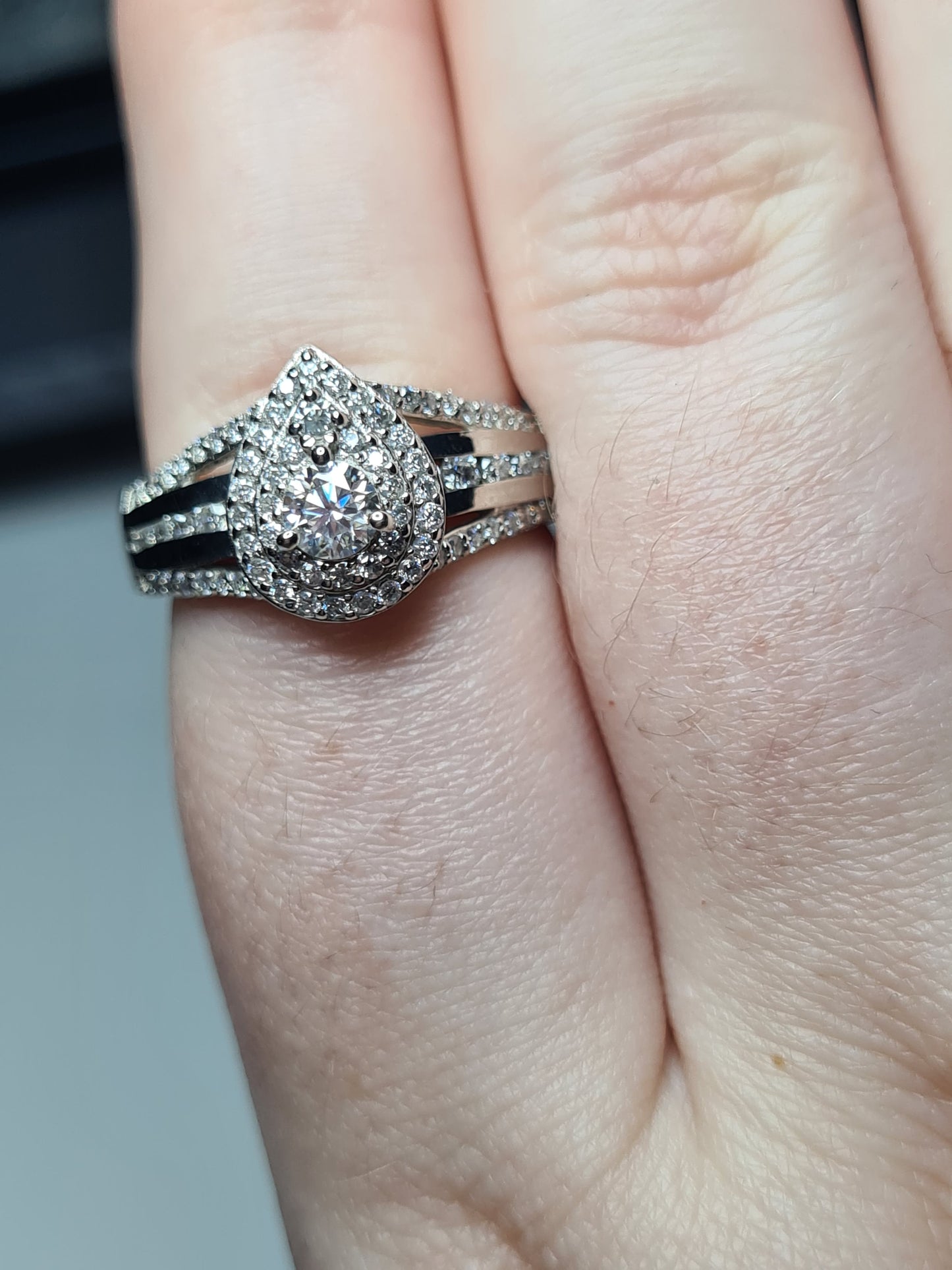 0.978ct Moissanite Cluster Ring 925 sterling silver SIZE O