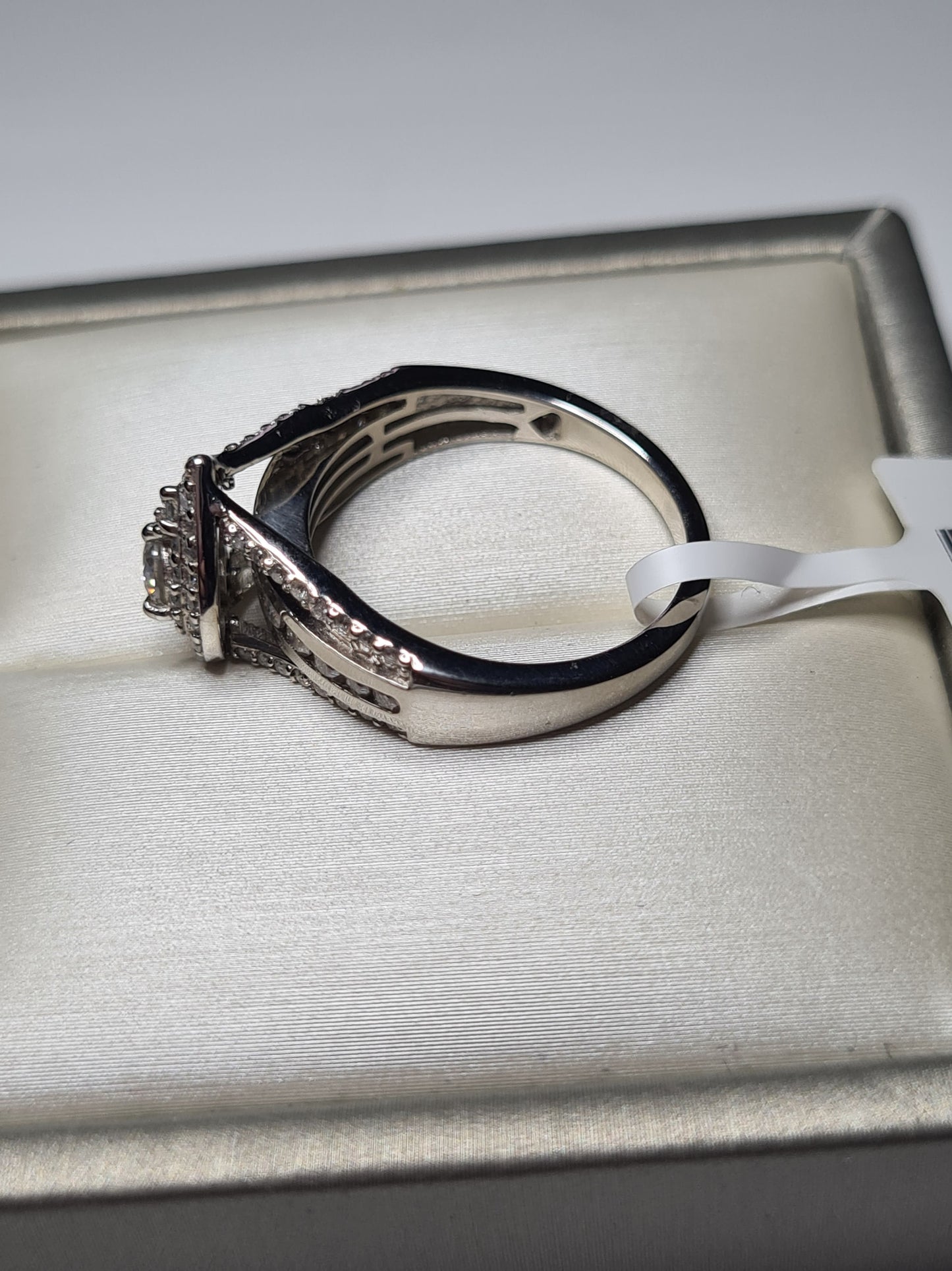 0.978ct Moissanite Cluster Ring 925 sterling silver SIZE O