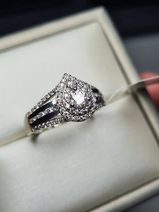 0.978ct Moissanite Cluster Ring 925 sterling silver SIZE O