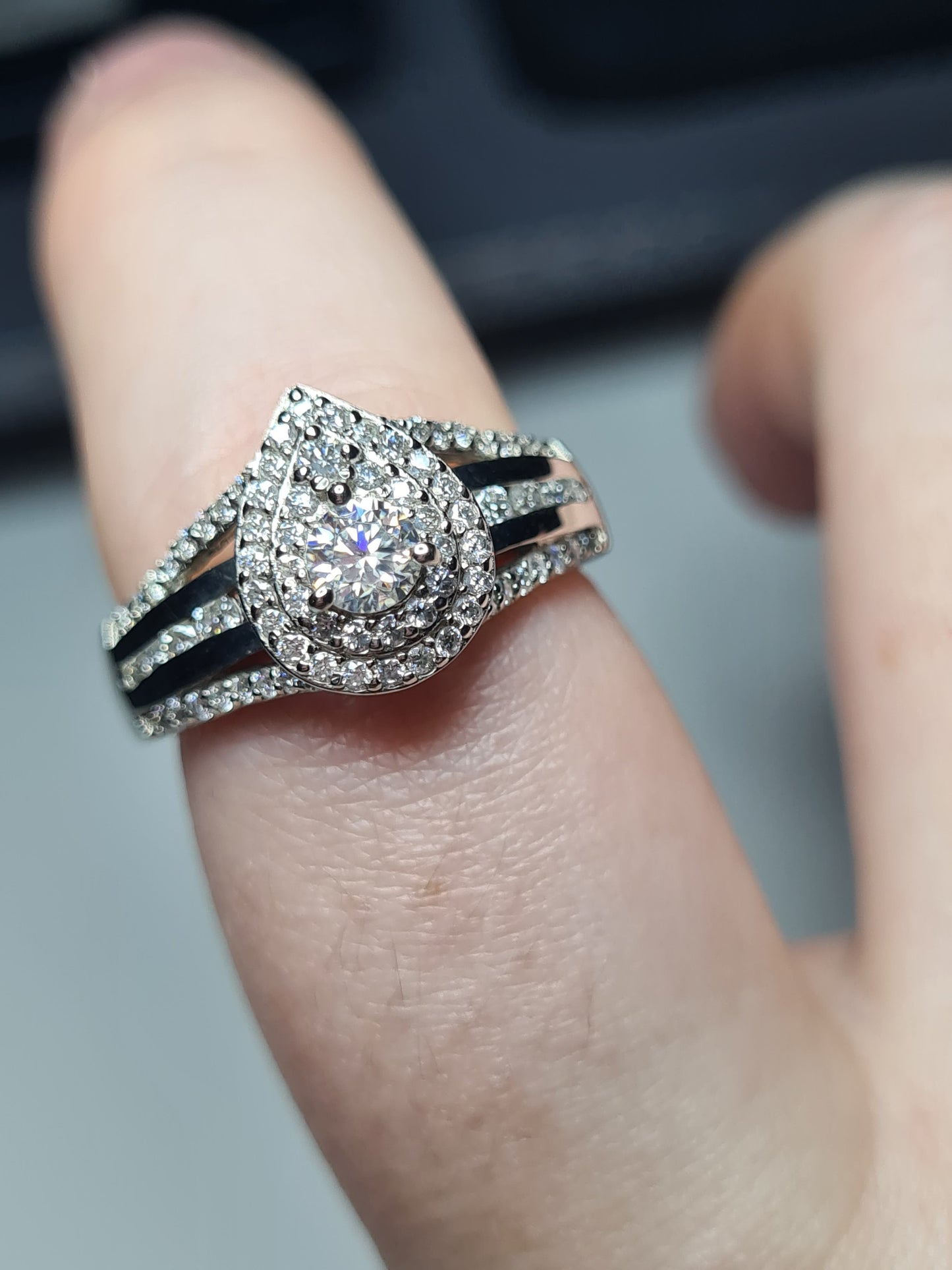 0.978ct Moissanite Cluster Ring 925 sterling silver SIZE O