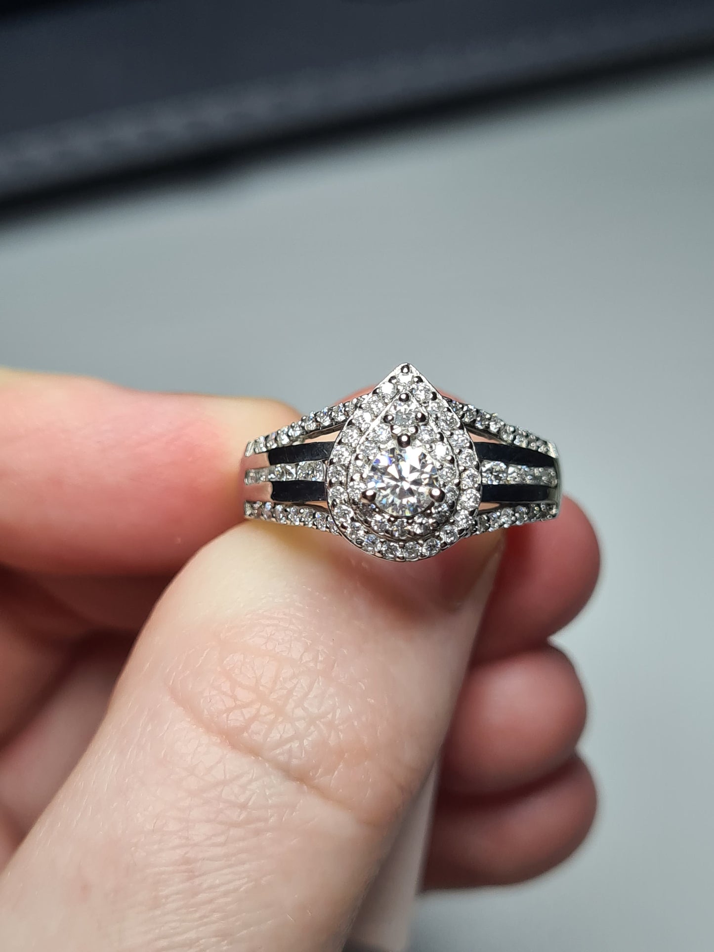 0.978ct Moissanite Cluster Ring 925 sterling silver SIZE O