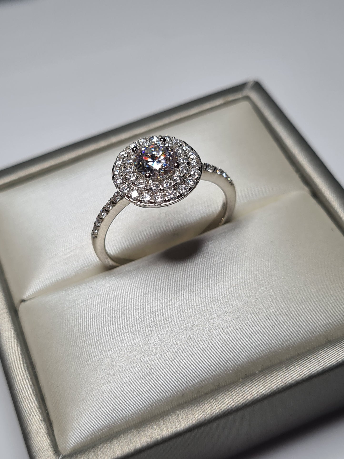 1.46ct Moissanite Halo Ring 925 sterling silver SIZE S