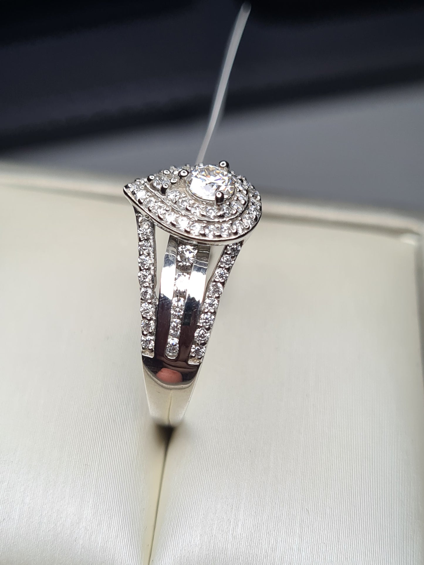 0.978ct Moissanite Cluster Ring 925 sterling silver SIZE O