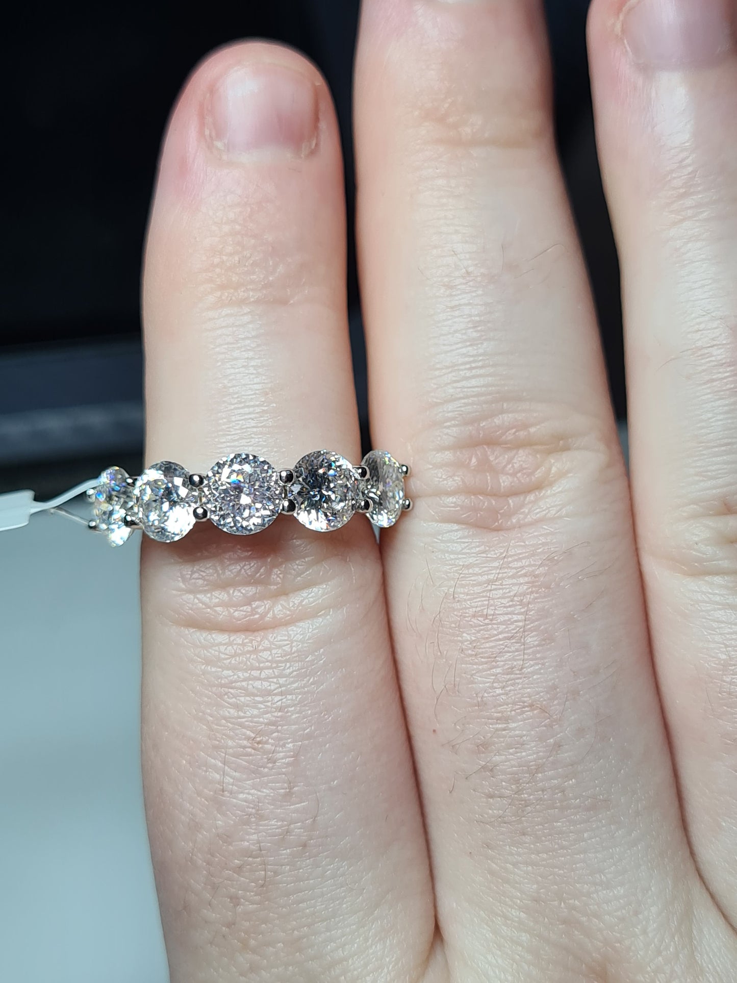 3.99ct 5 stone moissanite Ring 925 sterling silver SIZE O