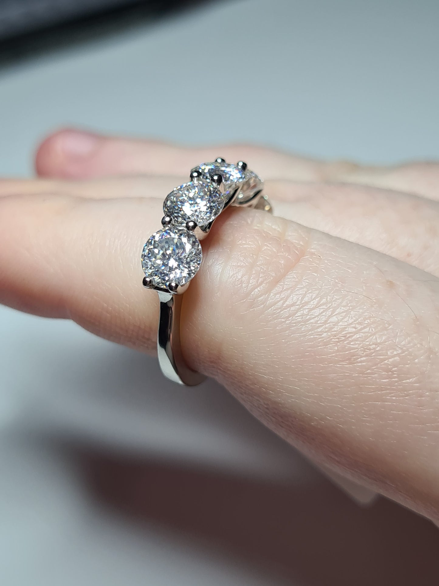 3.99ct 5 stone moissanite Ring 925 sterling silver SIZE O