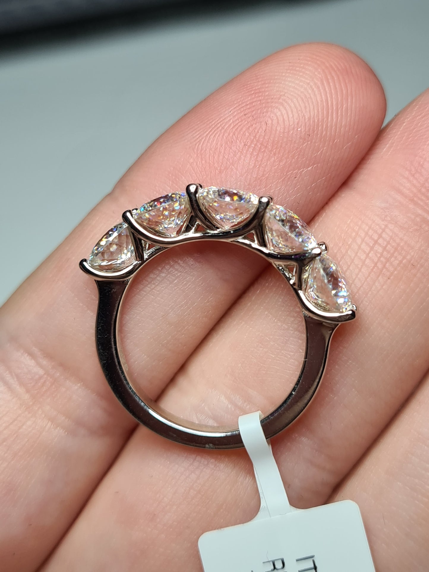 3.99ct 5 stone moissanite Ring 925 sterling silver SIZE O