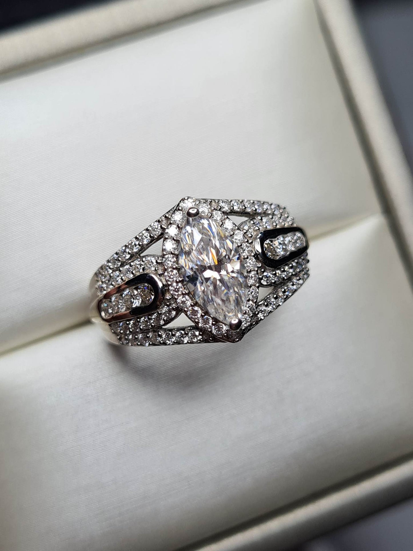 1.56Ct Marquise Moissanite Cluster Ring 925 Sterling Silver SIZE M