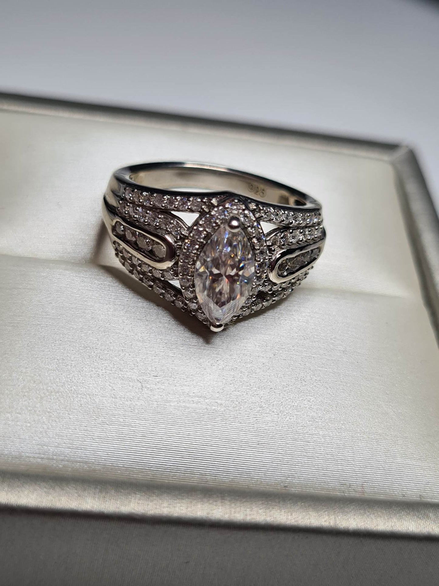 1.56Ct Marquise Moissanite Cluster Ring 925 Sterling Silver SIZE M