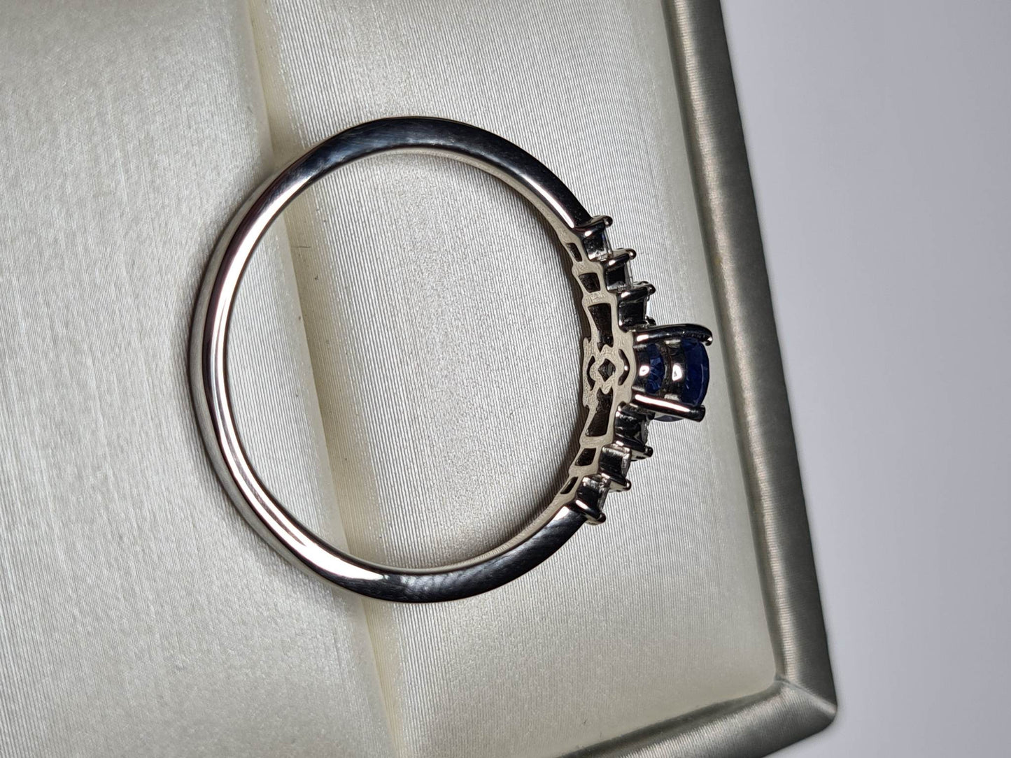 Kashmir Kyanite and Diamond Ballerina Ring in 925 Sterling Silver SIZES M, V