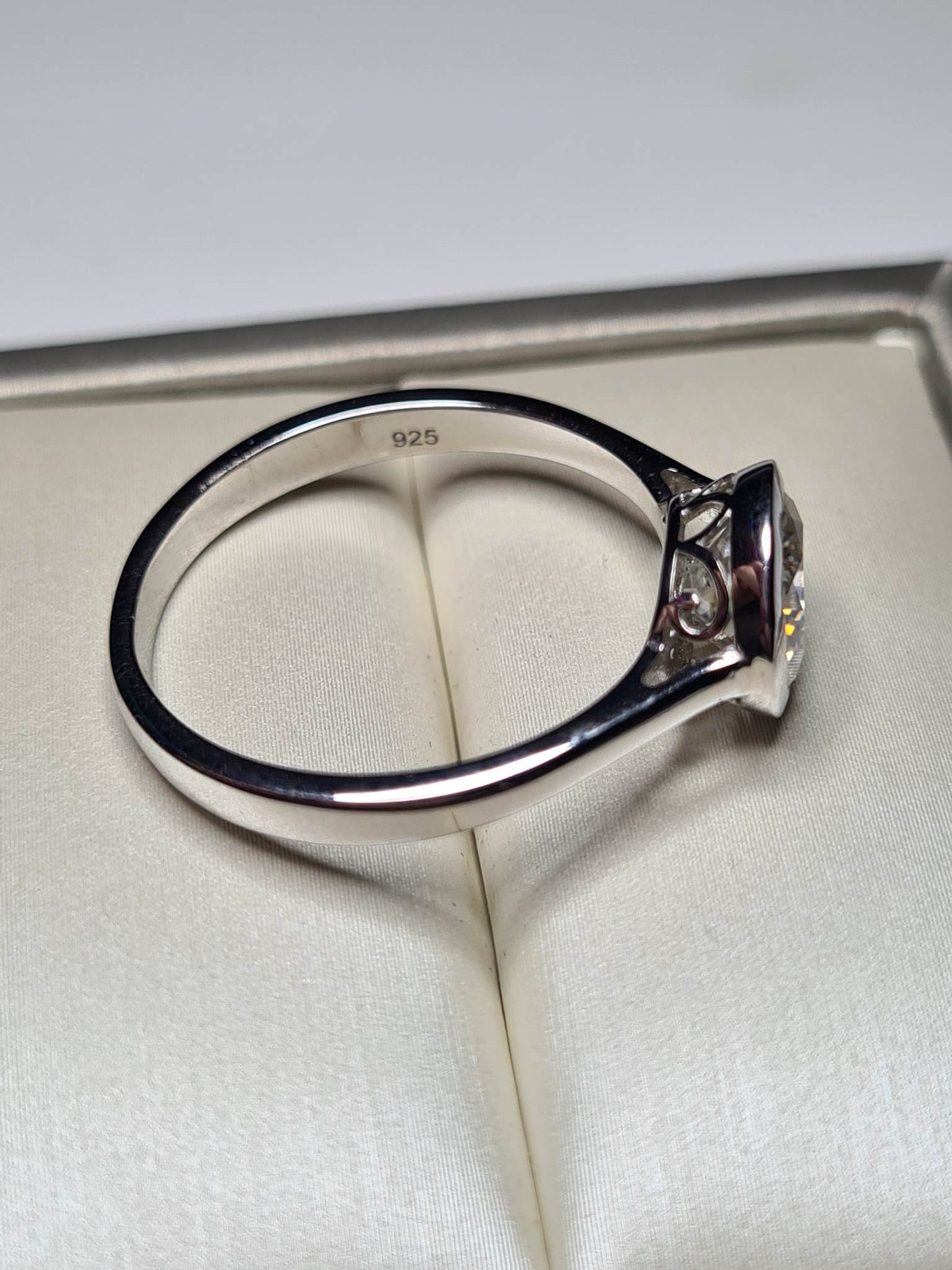 2ct Solitaire Moissanite Solitaire Ring 925 Sterling Silver SIZE V