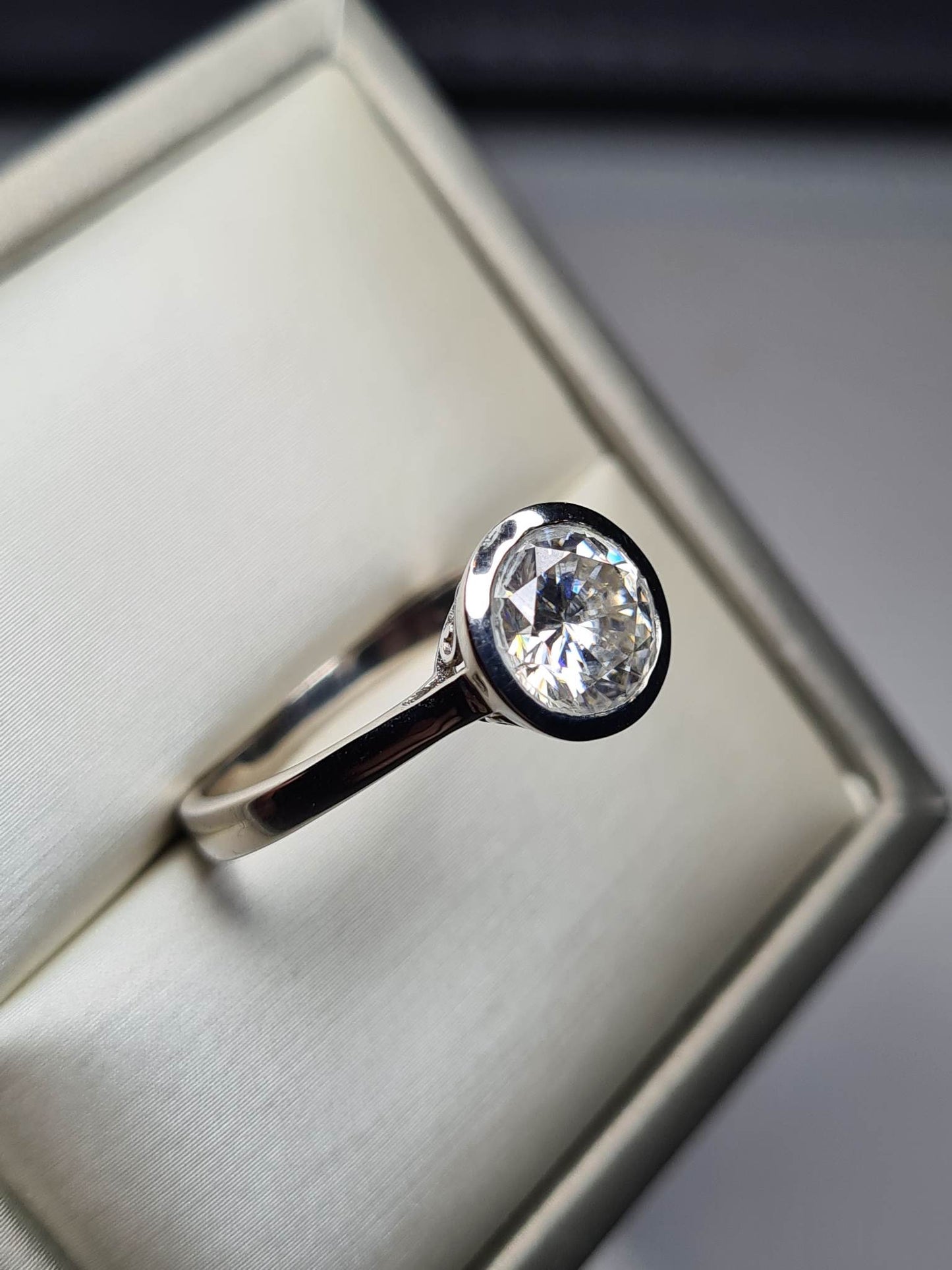 2ct Solitaire Moissanite Solitaire Ring 925 Sterling Silver SIZE V