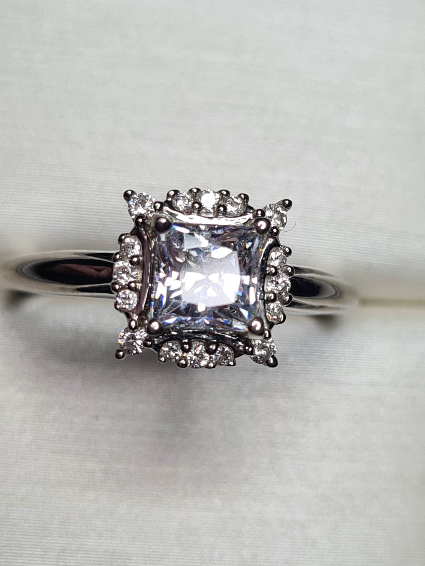 Swarovski Zirconia Princess Cut Halo Ring Sterling Silver SIZE M