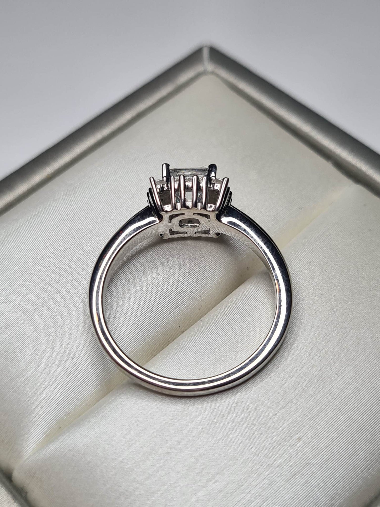 Swarovski Zirconia Princess Cut Halo Ring Sterling Silver SIZE M