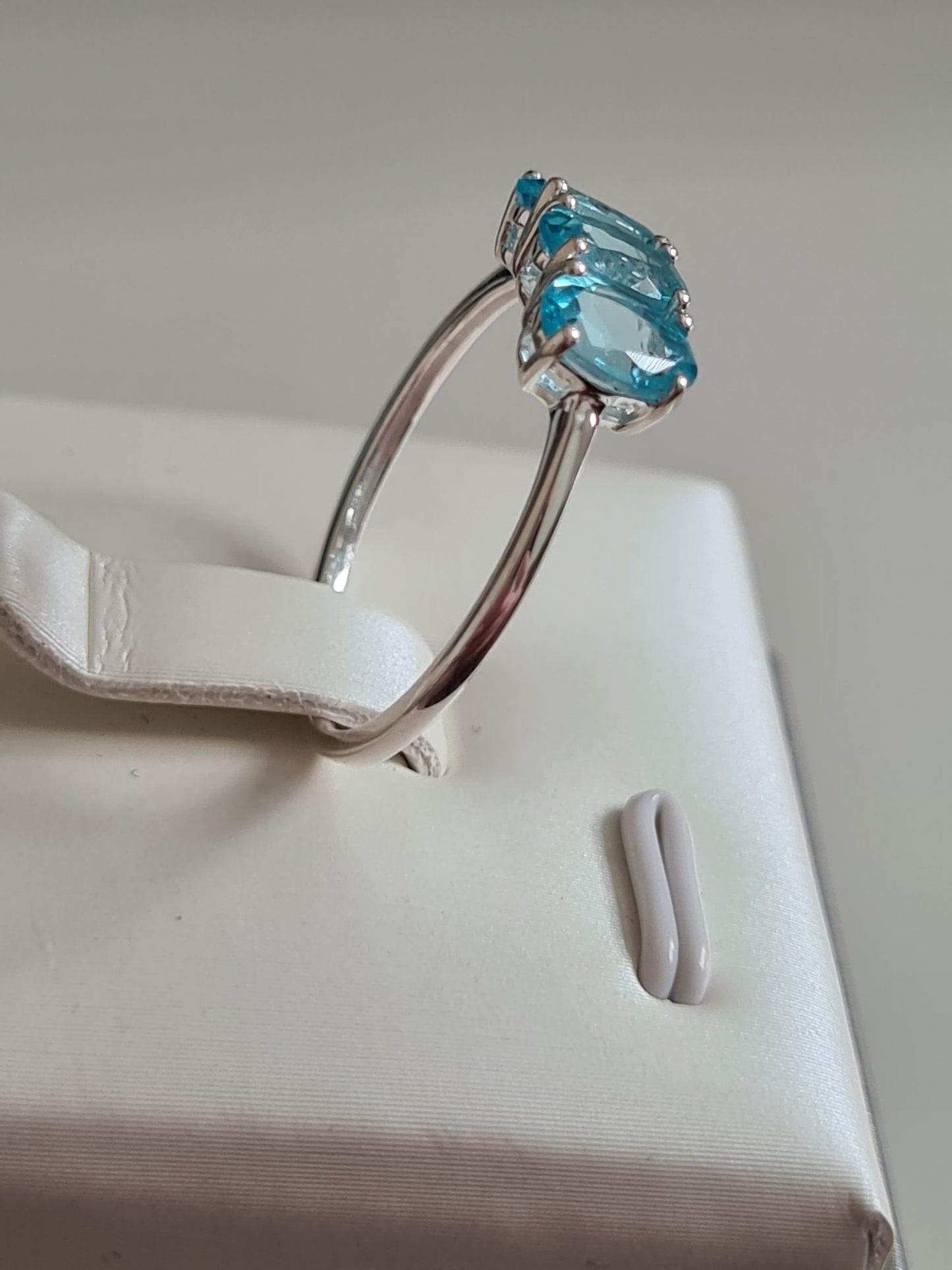 Paraiba Apatite 3 Stone Ring in Sterling Silver 1.54 Ct. SIZE N