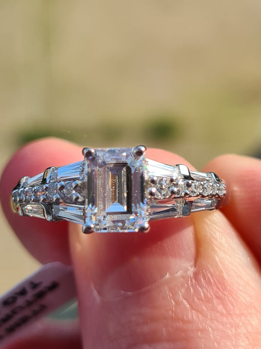 Swarovski Zirconia Octagon Cut With Detailed Shoulders SIZE O