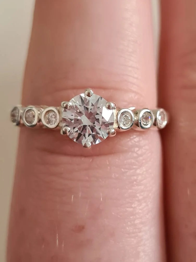 Swarovski Zirconia Round Cut Trilogy Ring SIZE P