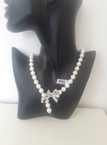 White Shell Pearl Necklace With Removable Bow