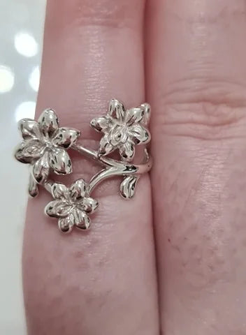 925 Sterling Silver Floral Ring SIZE N