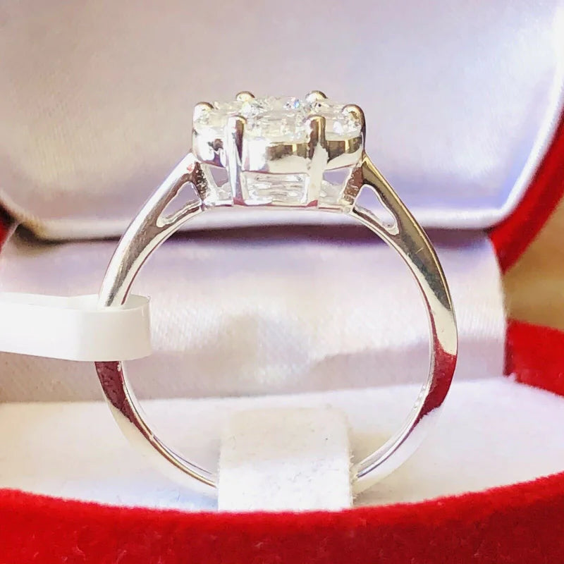 Swarovski Zirconia Pressure Set Ring set in Sterling Silver SIZE S