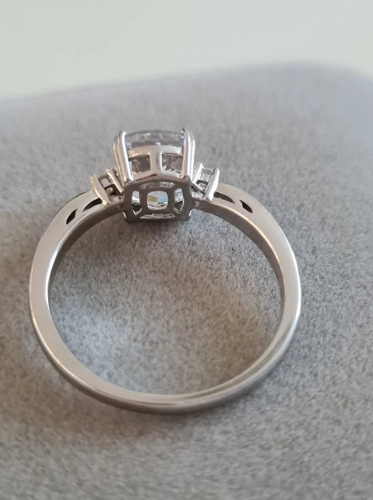 Simulated Diamond Ring 925 Sterling Silver SIZE Q
