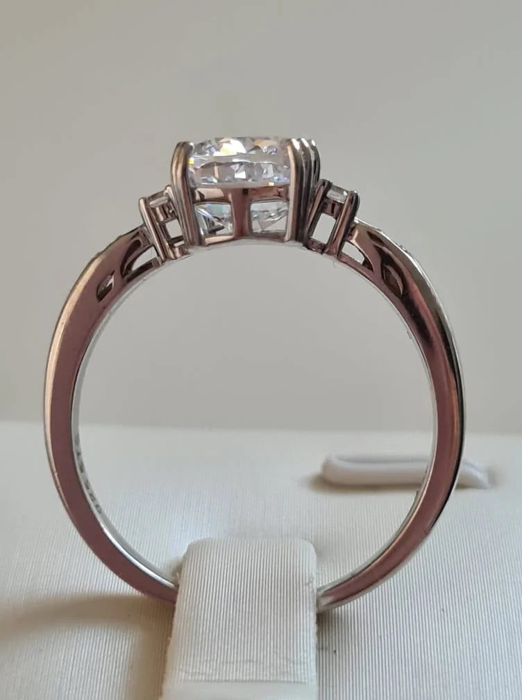 Simulated Diamond Ring 925 Sterling Silver SIZE Q