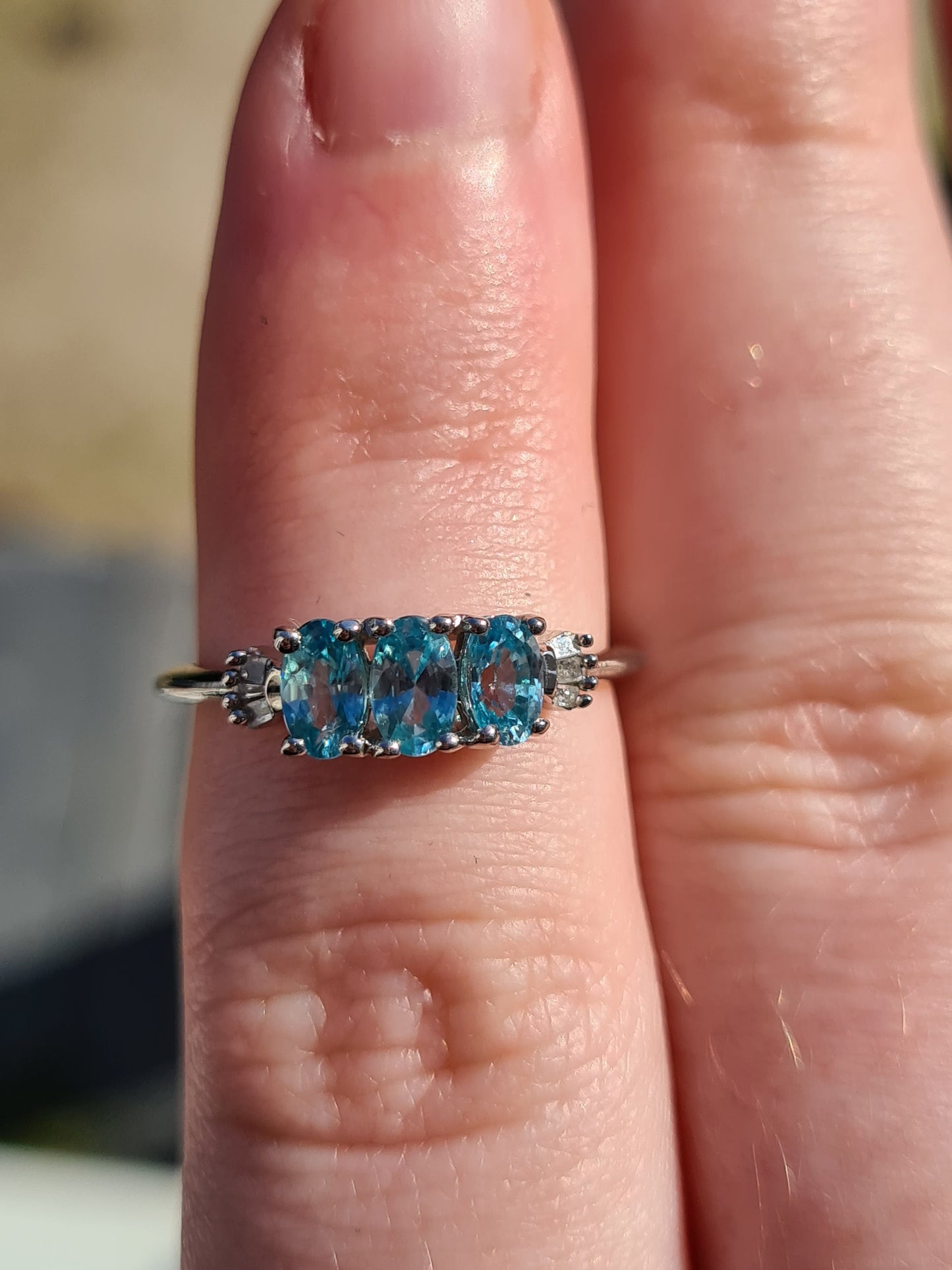 Ratanakiri Blue Zircon and Natural Diamond Ring 925 Sterling Silver SIZES L ,N, P