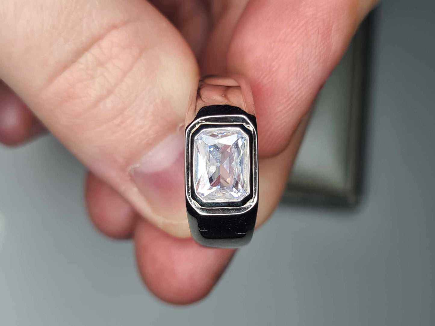2.500ct. Men's Cubic Zirconia Signet Ring 925 Sterling Silver SIZE Q