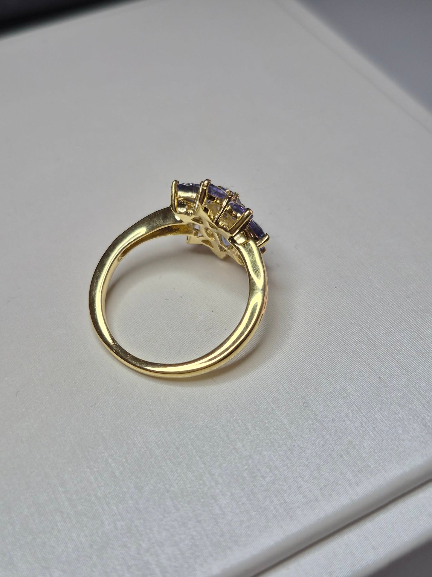 2.12ct Tanzanite Floral Ring in Yellow Gold Plated 925 Sterling Silver SIZE O