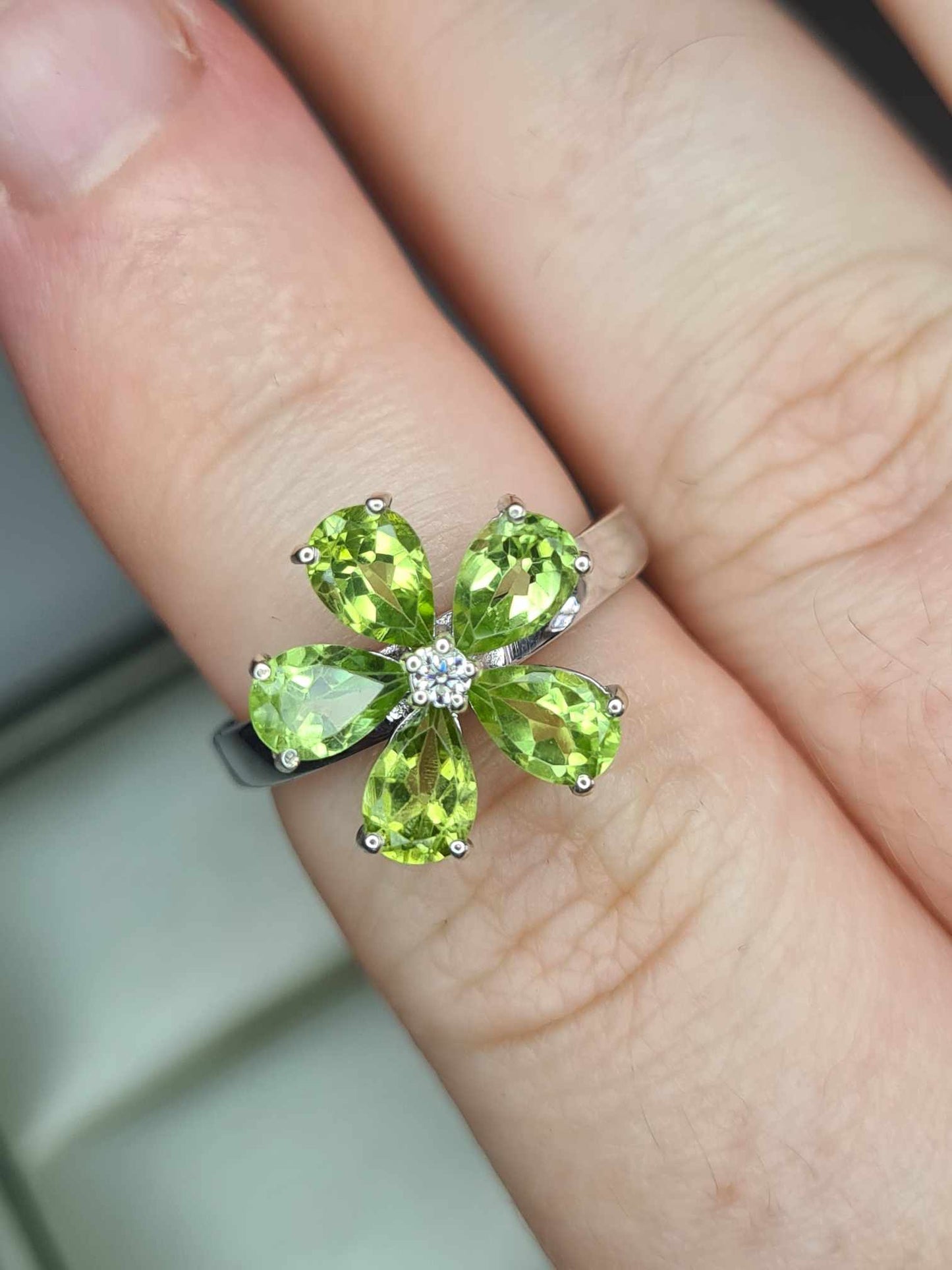 2.10 Ct Hebei Peridot & Moissanite Floral Ring in Rhodium Overlay 925 Sterling Silver