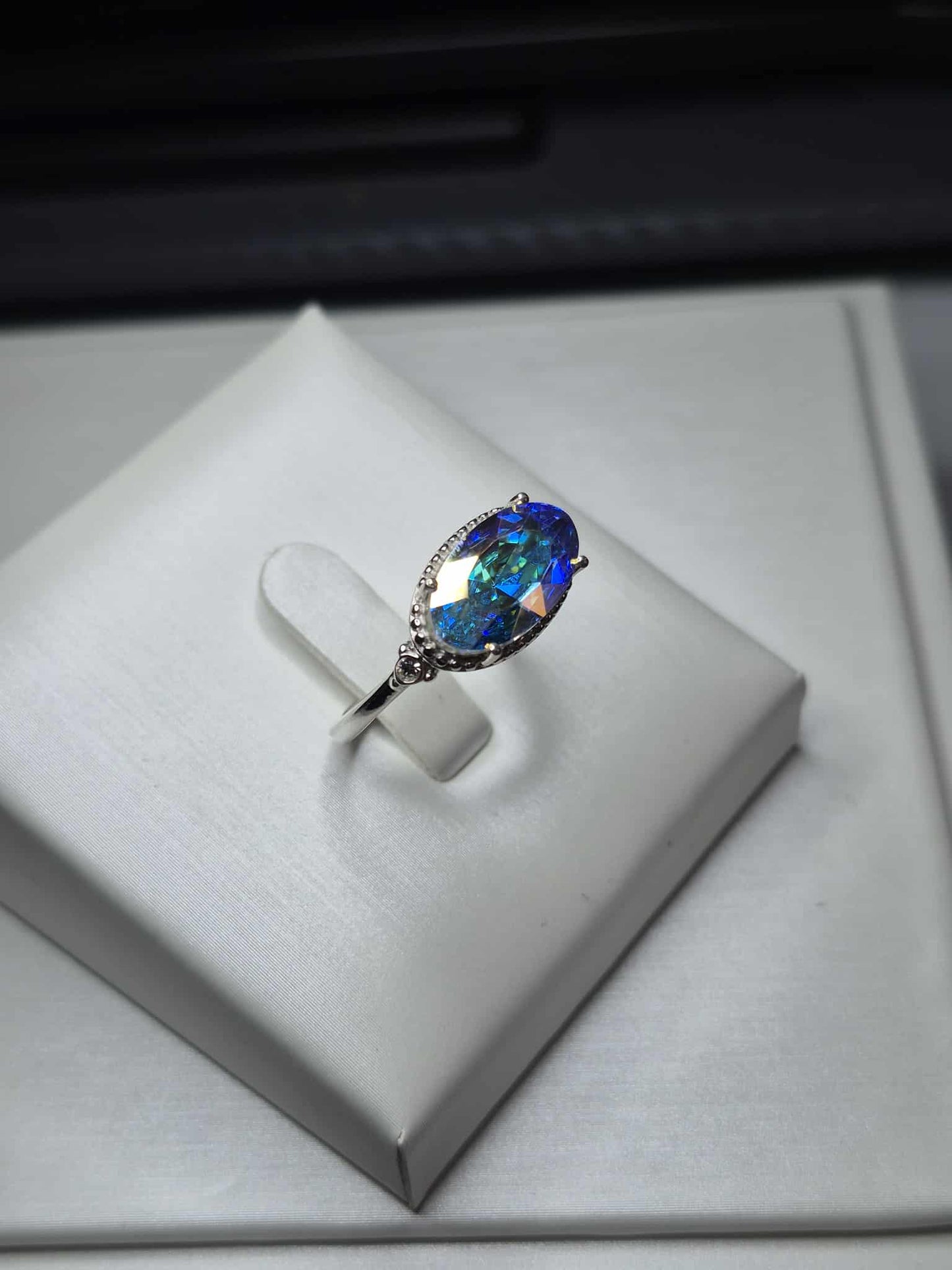 2.66ct Aurora borealis Swarovski Crystal Ring 925 Sterling Silver SIZE M