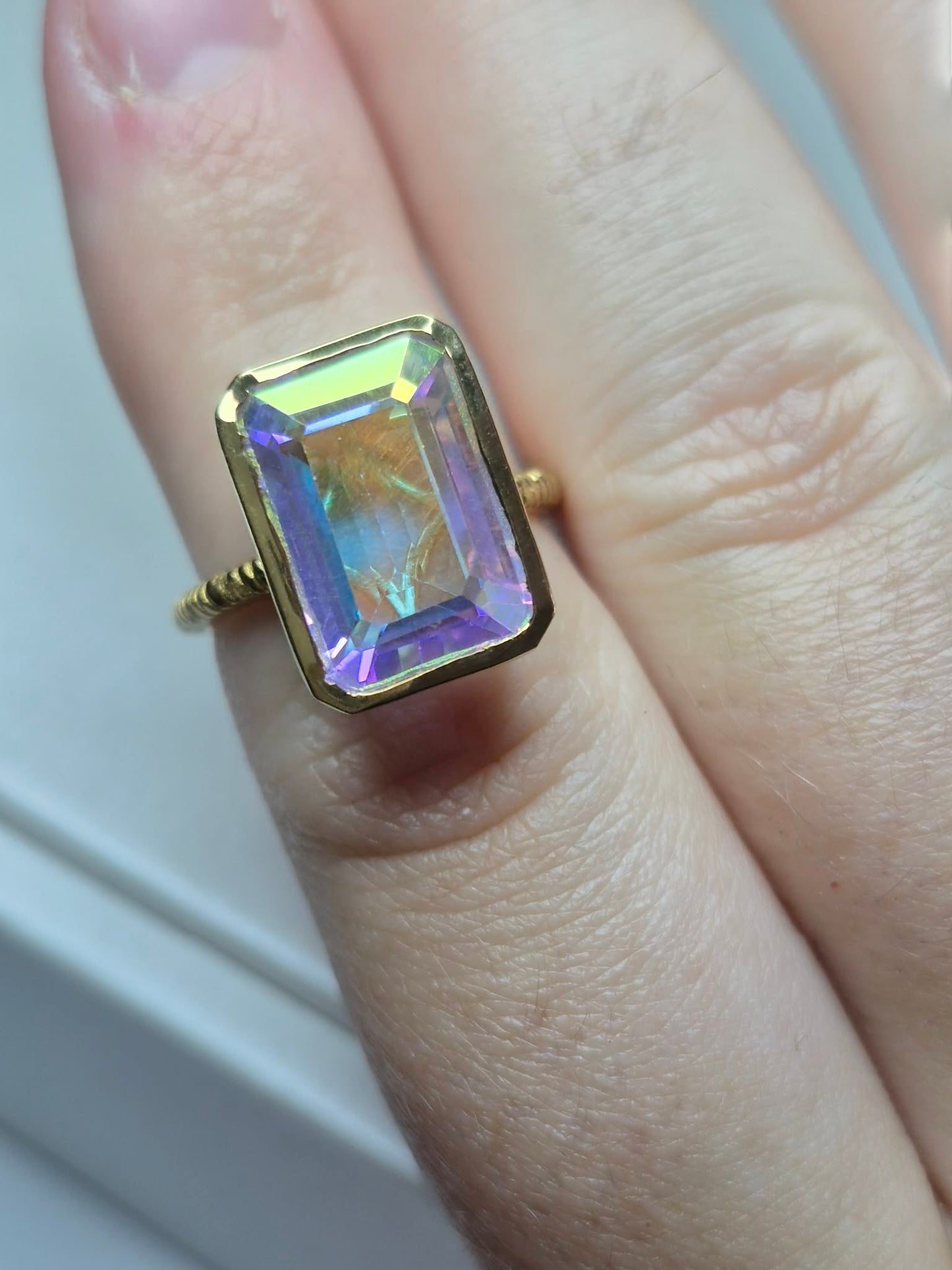 8.52ct Mercury Mystic Topaz Solitaire Ring in 18K Gold Plated 925 Sterling Silver SIZE L