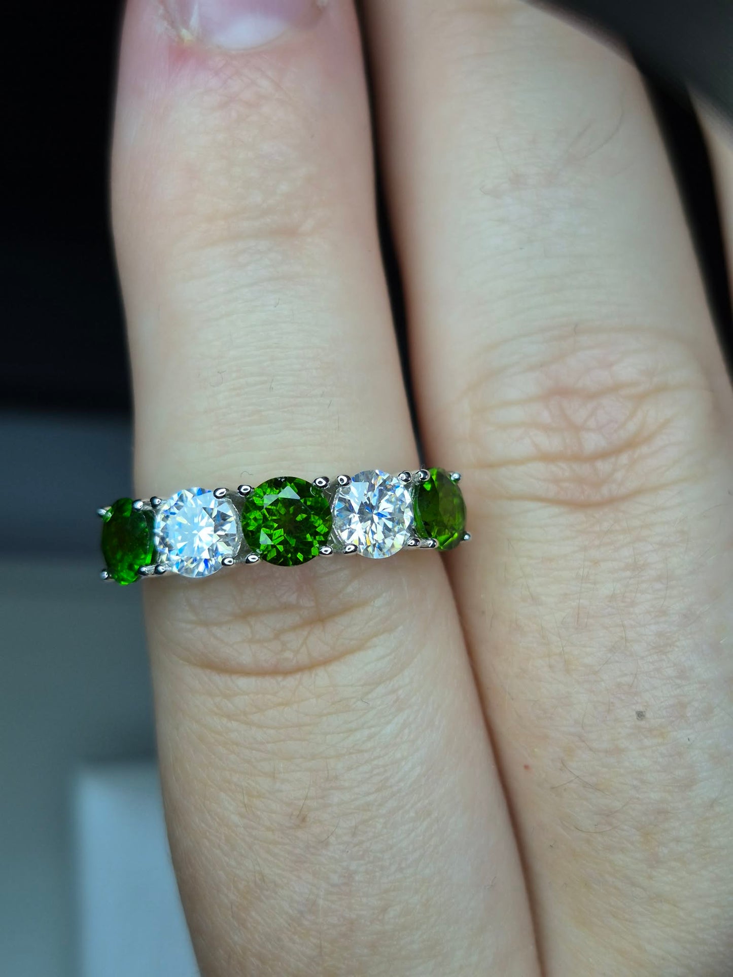 5 Stone Natural Chrome Diopside &amp; Moissanite 5 Stone Ring in 925 Sterling Silver SIZE N