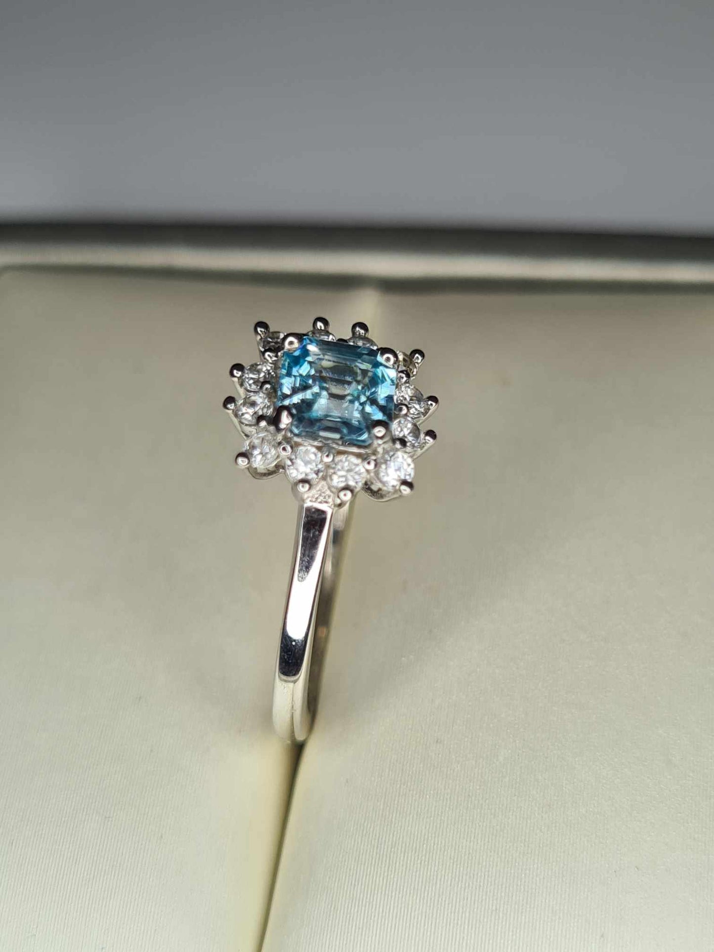 1.25ct Blue & White Zircon Halo Ring in Platinum Overlay 925 Sterling Silver SIZE L