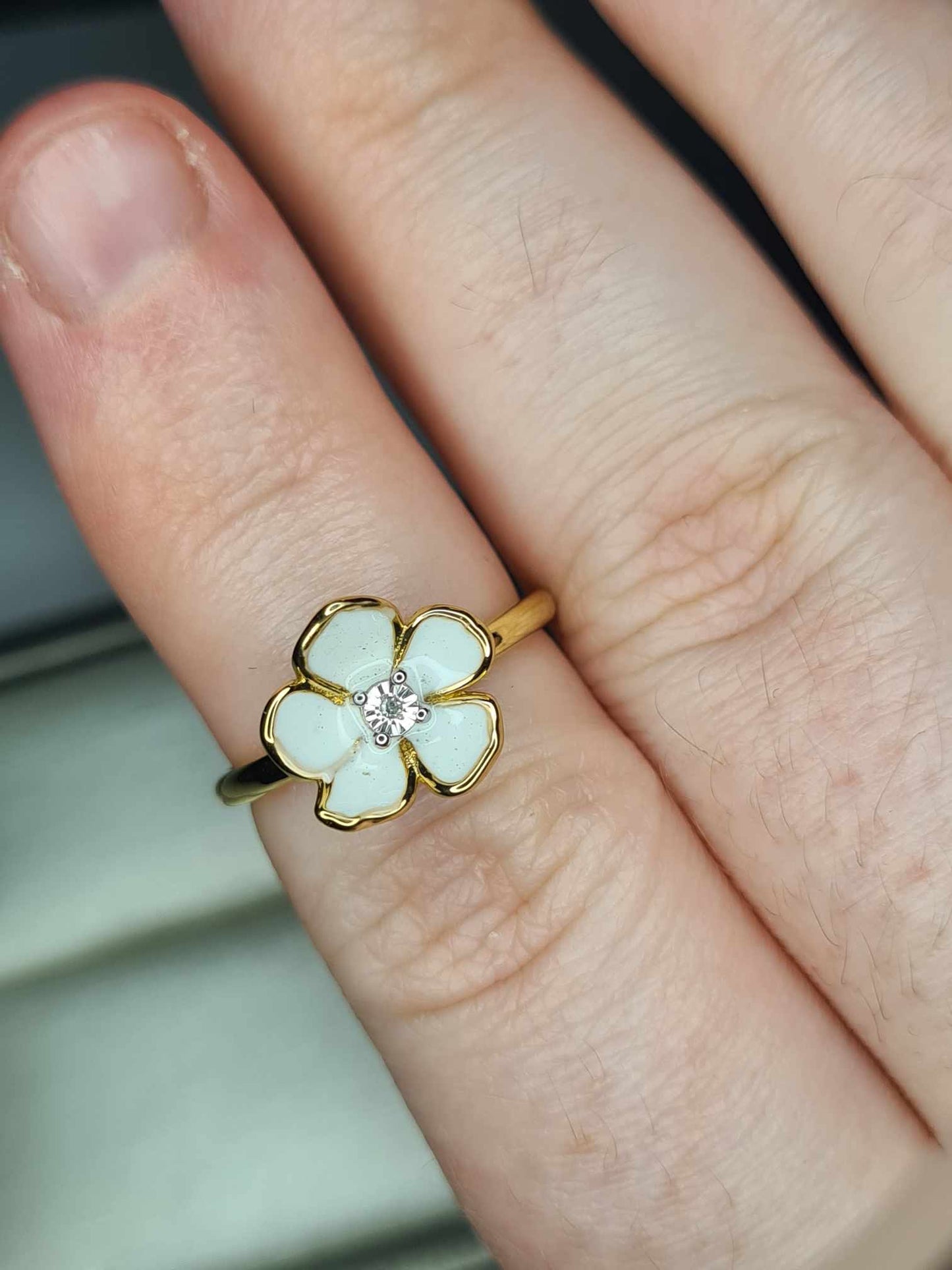 White Diamond Flower Ring 925 Sterling Silver With Gold Overlay SIZE K