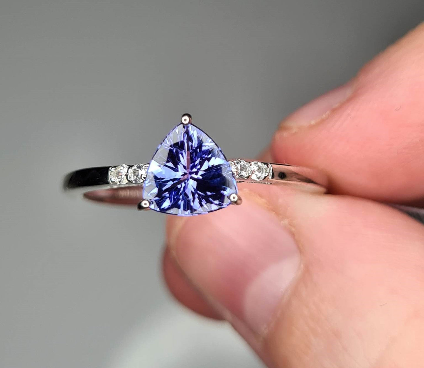 AA Tanzanite and Zircon Classic Solitaire Ring in 9K White Gold SIZE T