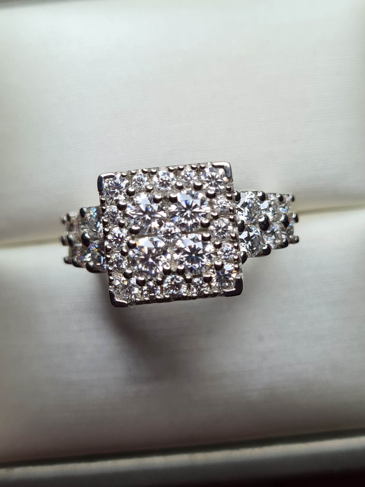 2.03ct Moissanite Cluster Ring 925 Sterling Silver SIZE O