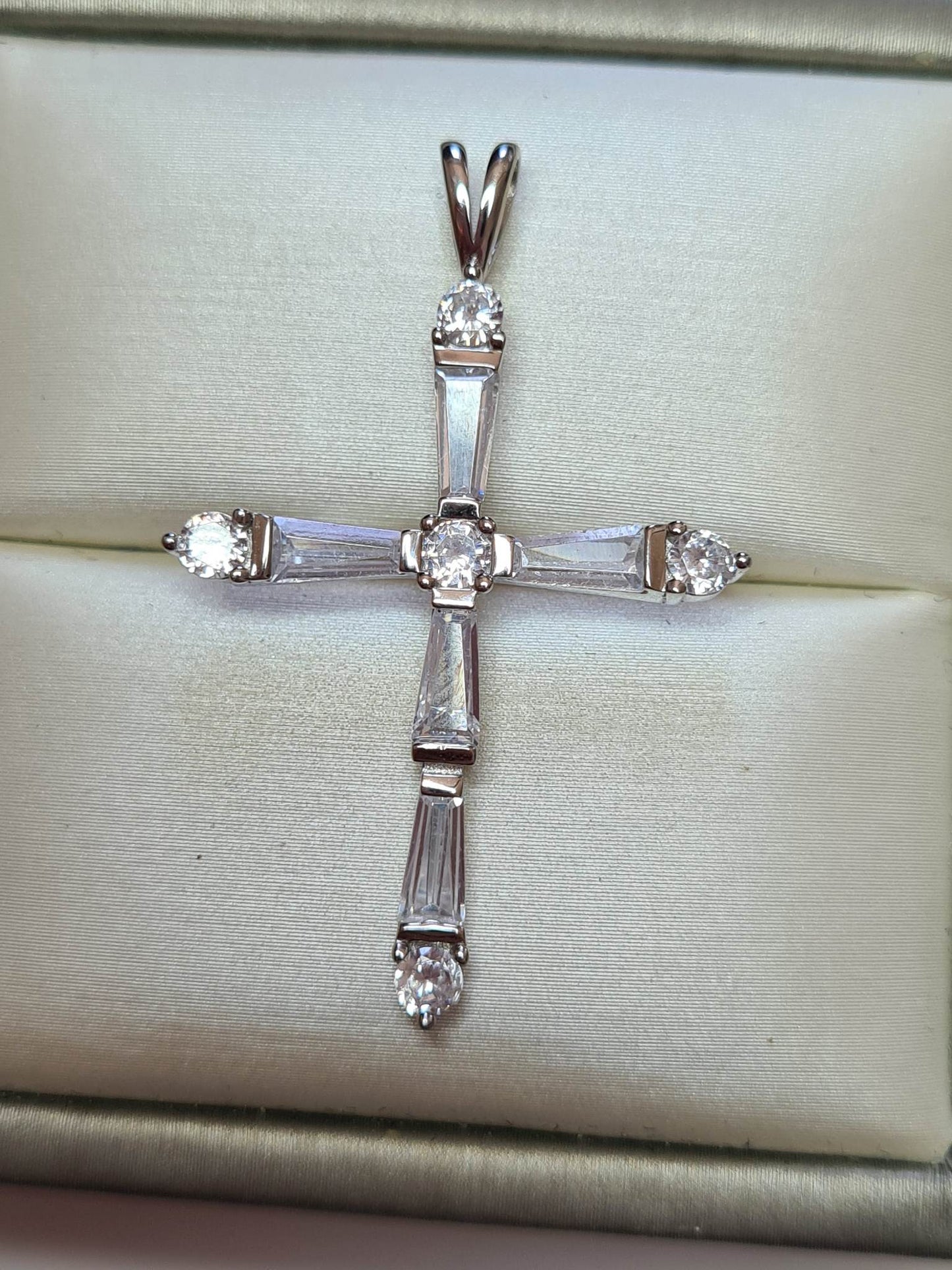 1.28ct Simulated Diamond Cross Pendant 925 Sterling Silver