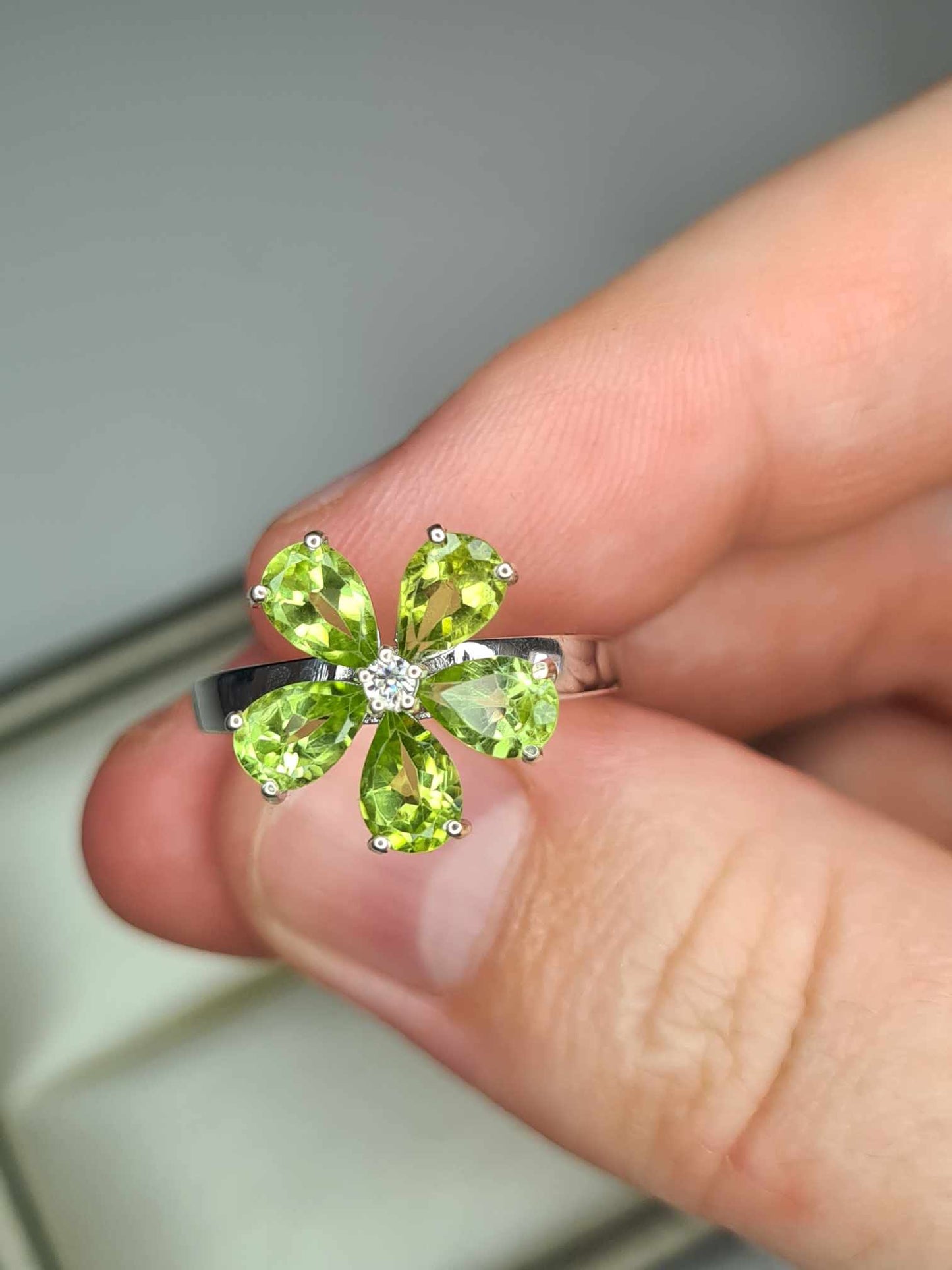 2.10 Ct Hebei Peridot & Moissanite Floral Ring in Rhodium Overlay 925 Sterling Silver