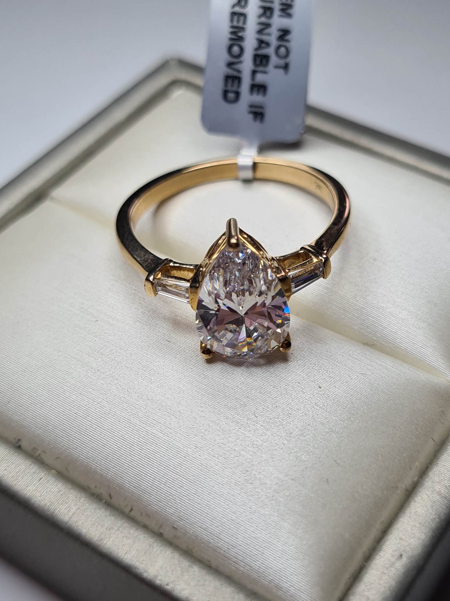 9k Gold Pear Cut Swarovski Zirconia Ring SIZE S