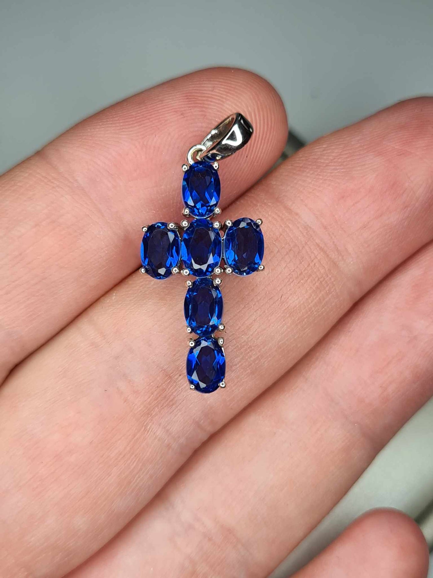 3.10ct Ceylon Colour Quartz Cross Pendant 925 Sterling Silver