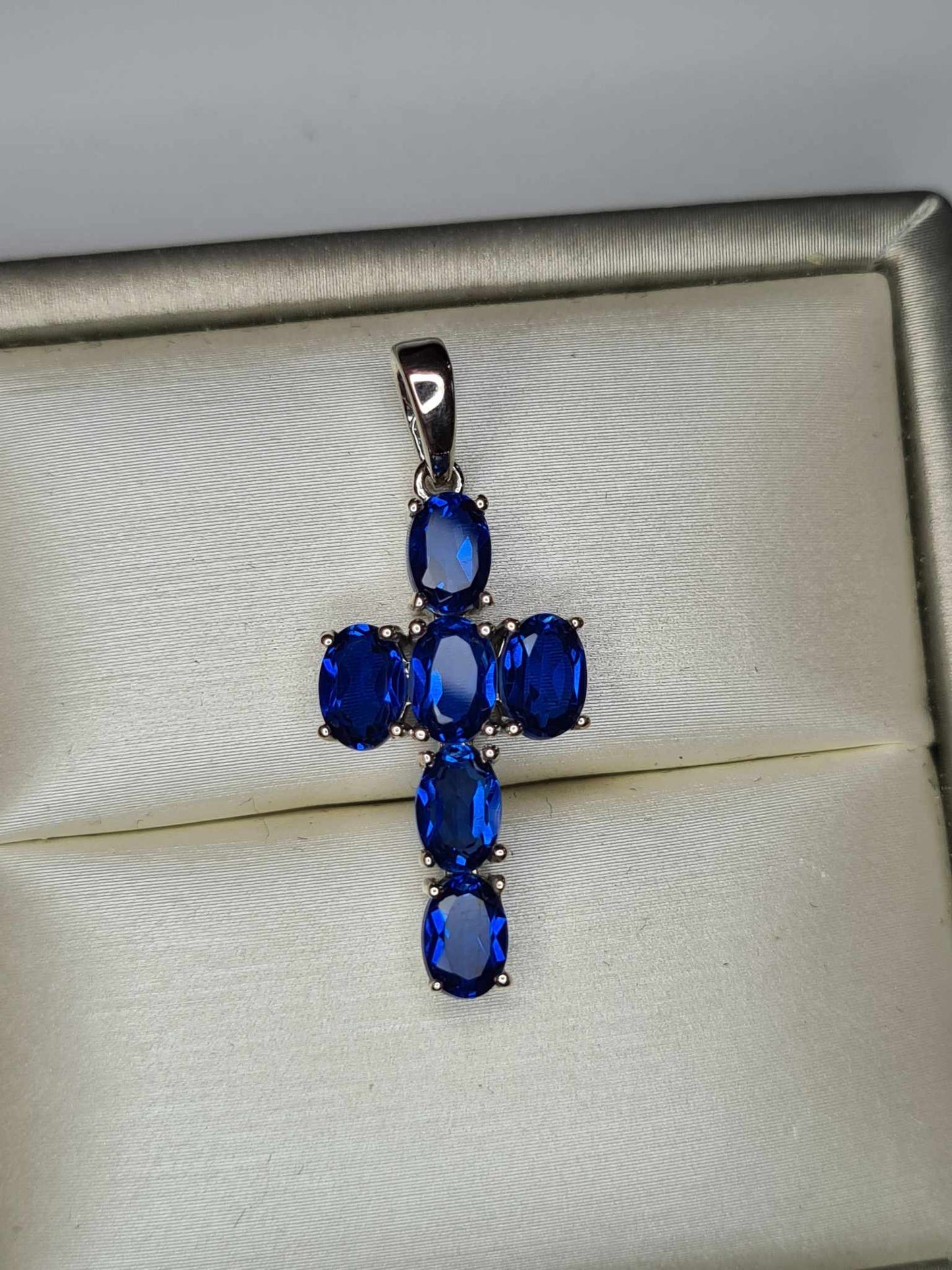 3.10ct Ceylon Colour Quartz Cross Pendant 925 Sterling Silver