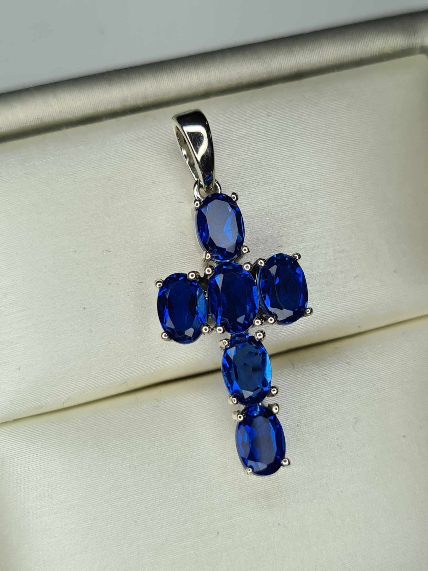 3.10ct Ceylon Colour Quartz Cross Pendant 925 Sterling Silver