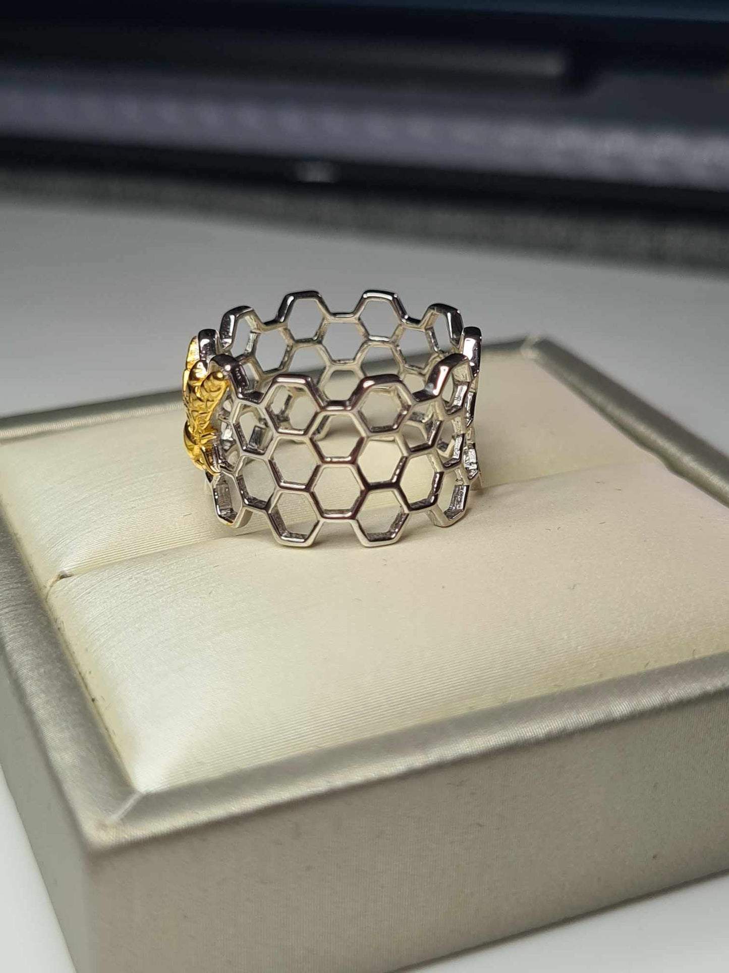 Bee Honey Comb Ring 925 sterling silver SIZE M