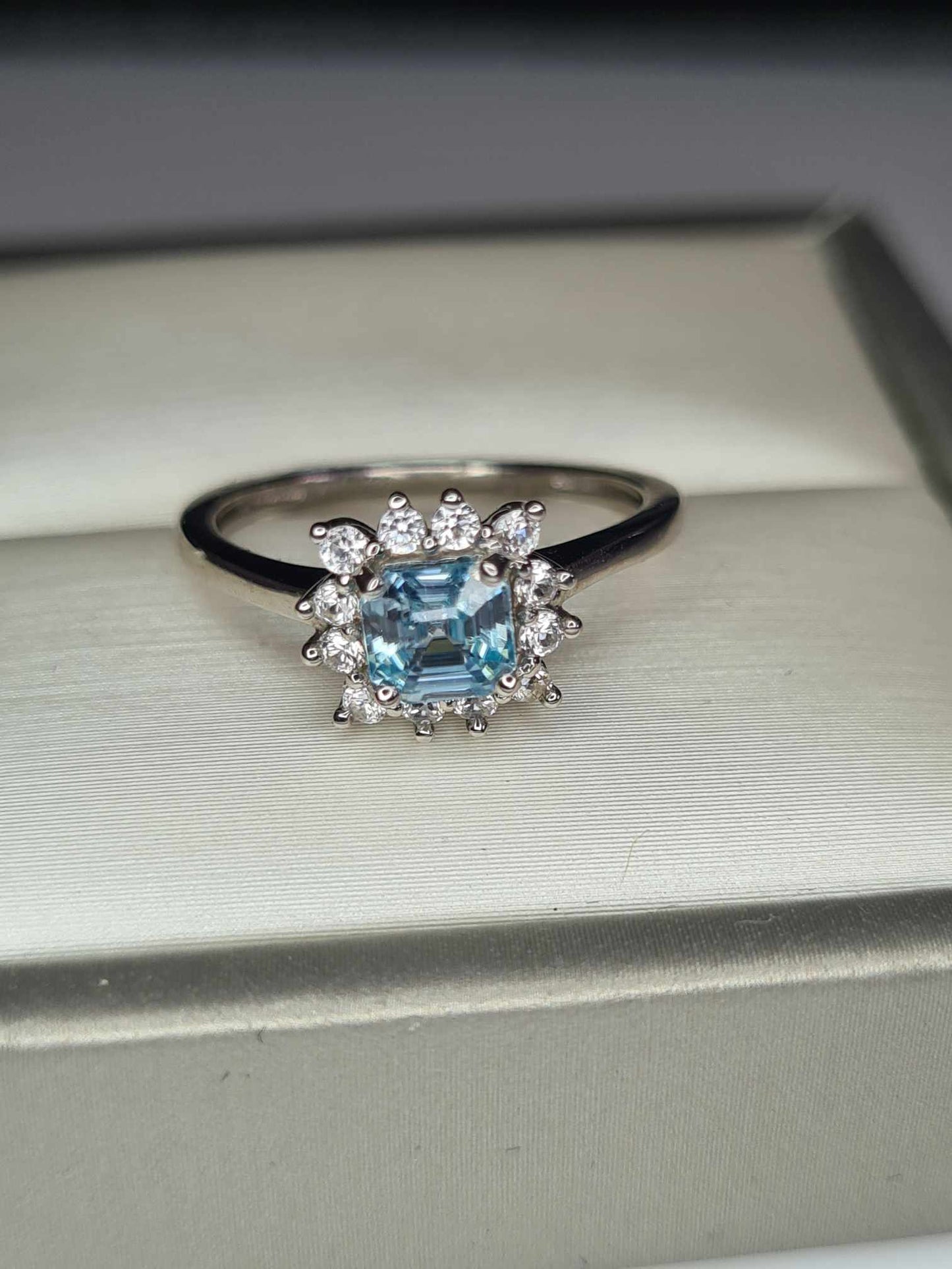 1.25ct Blue & White Zircon Halo Ring in Platinum Overlay 925 Sterling Silver SIZE L