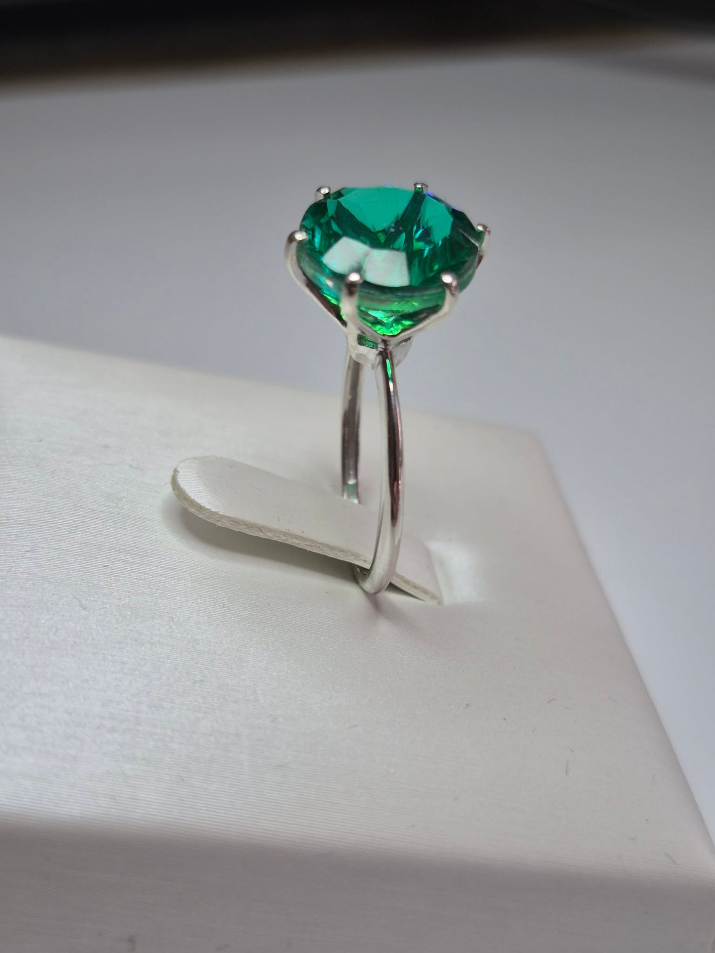 5.38ct Peacock Triplet Quartz Ring in Platinum Overlay 925 Sterling Silver SIZE K