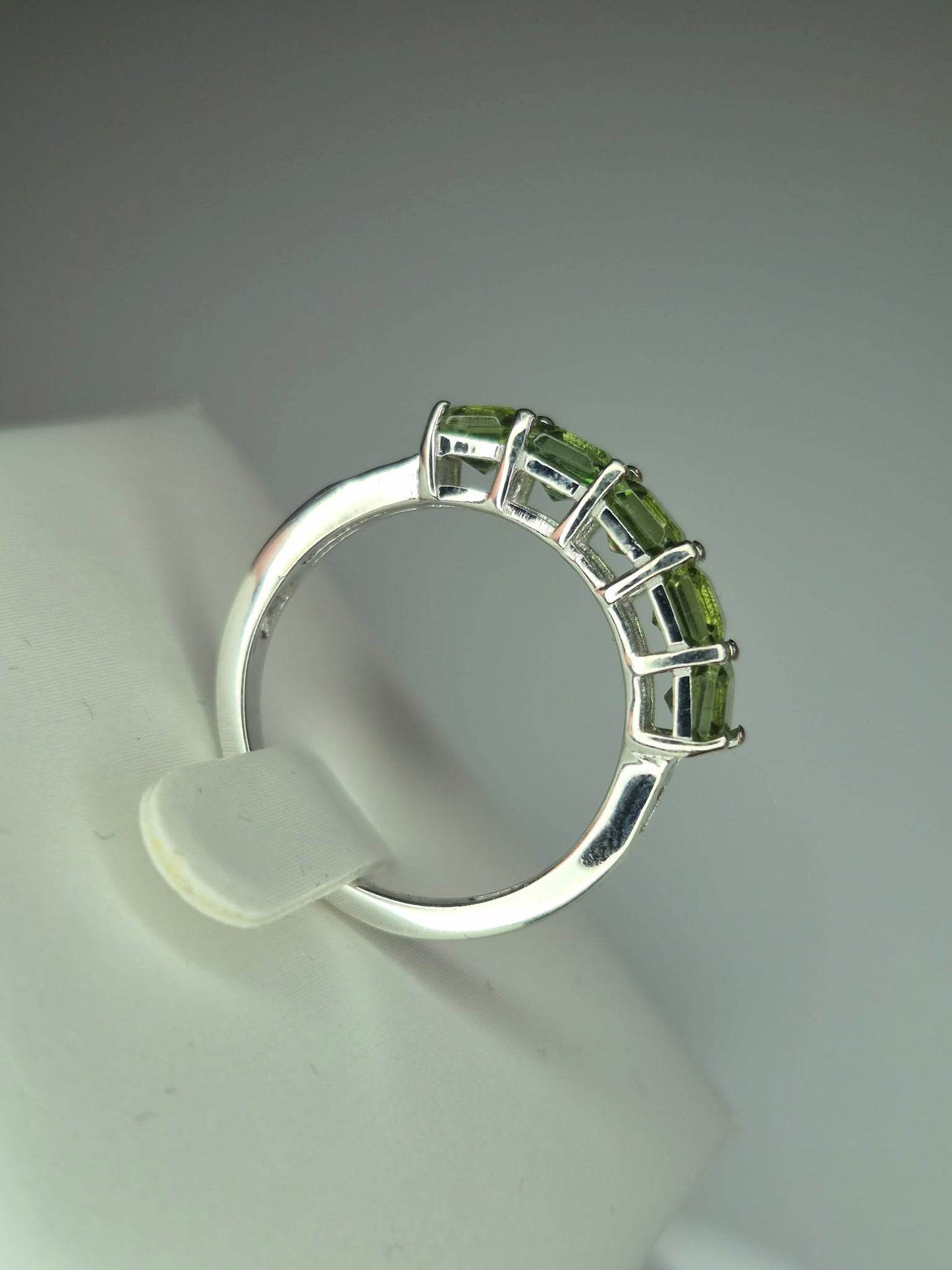 2ct Green Apatite 5 Stone Ring in Platinum Overlay 925 Sterling Silver SIZE N