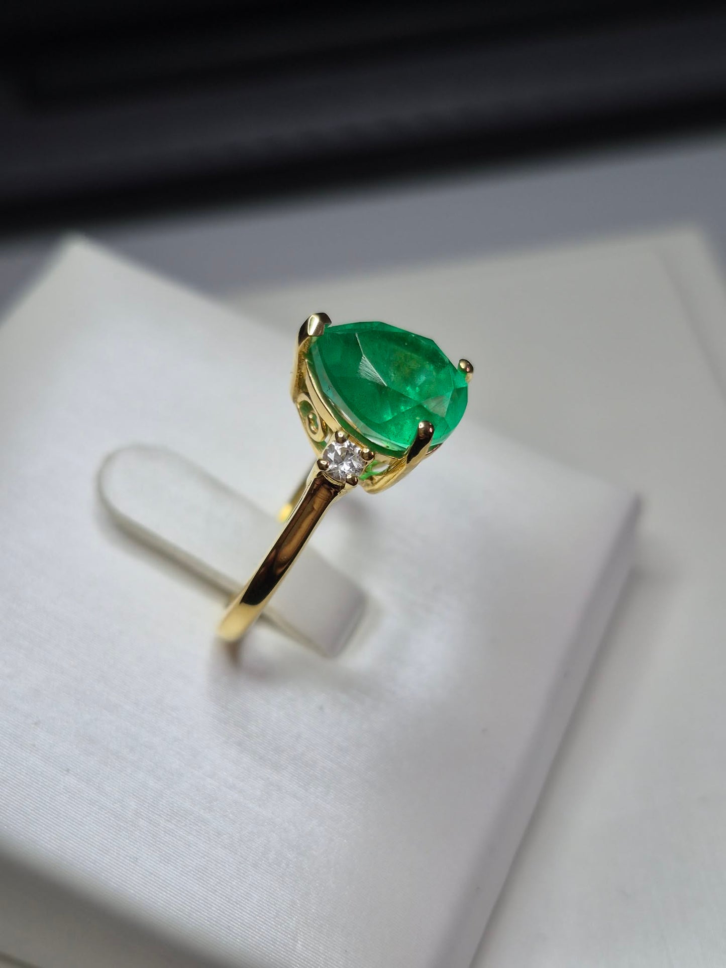 Pear Cut Emeraldine Quartz Ring 925 Sterling Silver With Gold Plating SIZE N