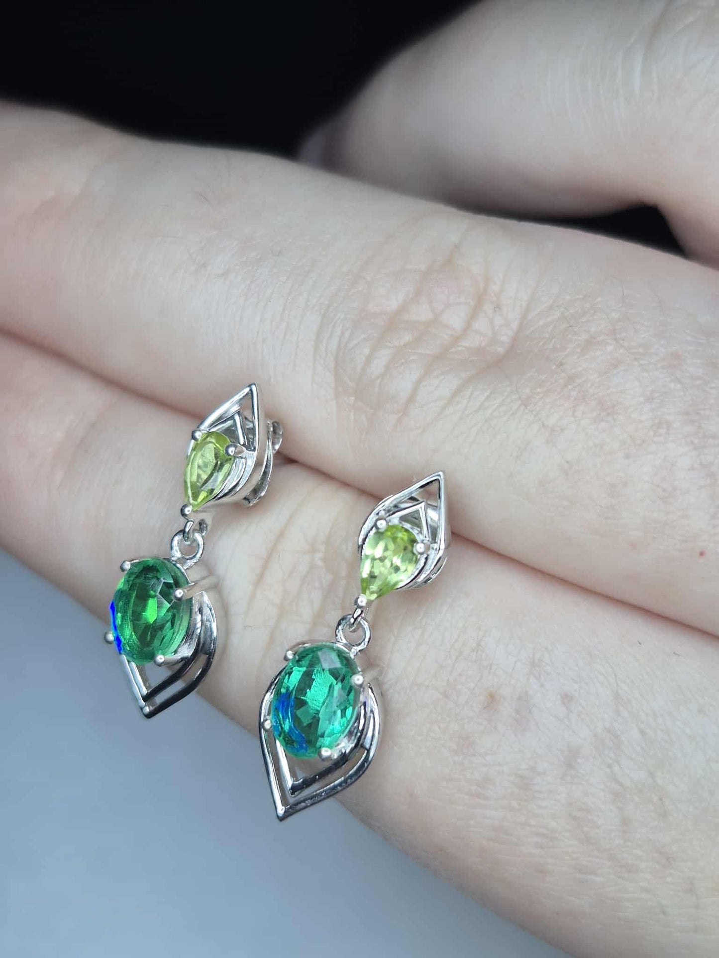 2.08ct Peacock Triplet Quartz & Peridot Dangling Earrings 925 Sterling Silver