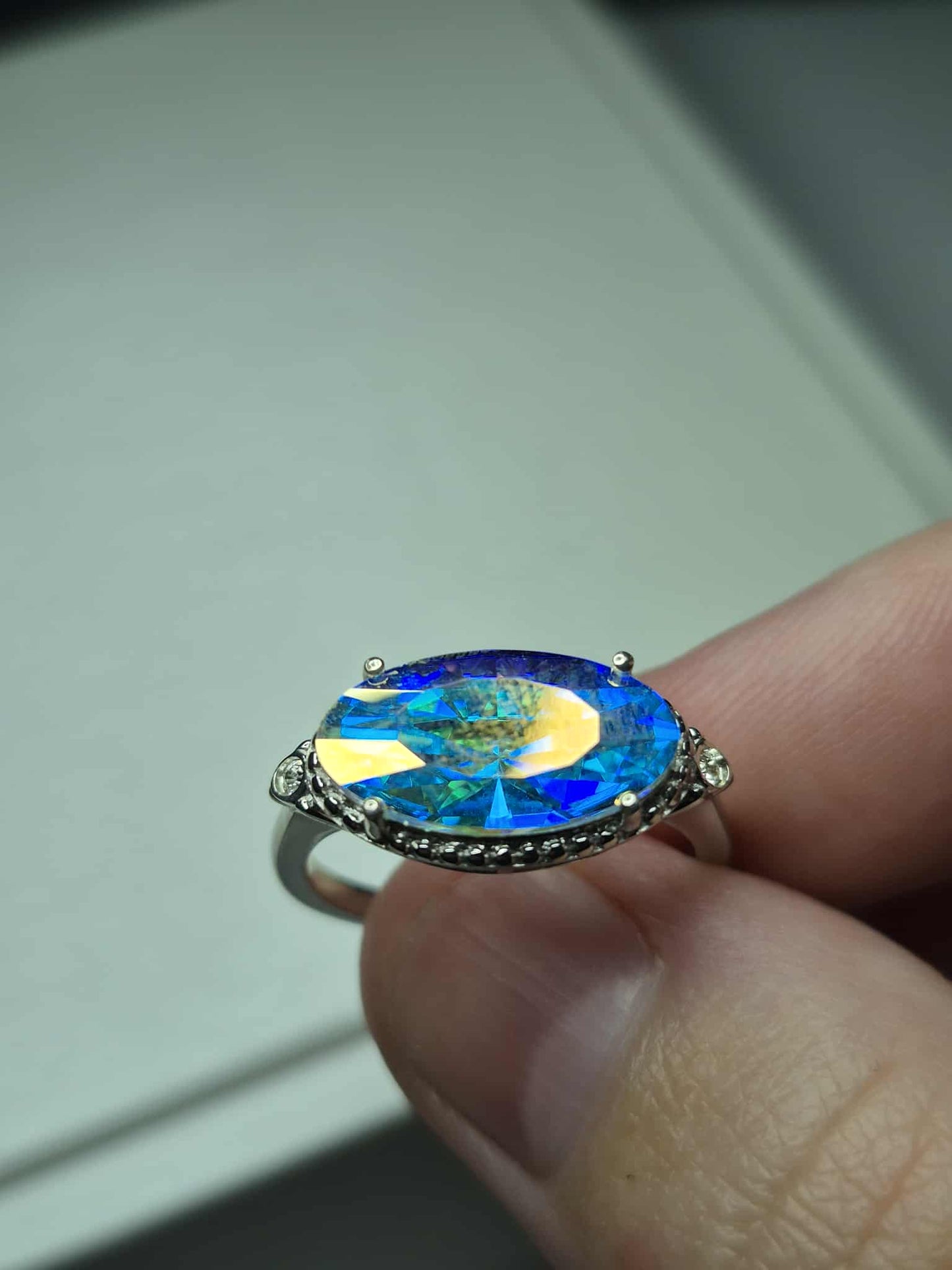2.66ct Aurora borealis Swarovski Crystal Ring 925 Sterling Silver SIZE M
