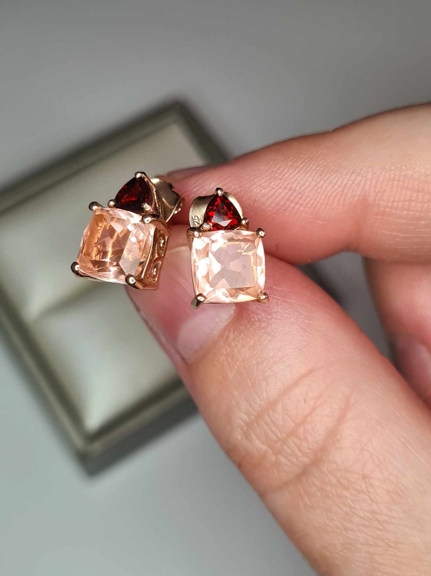 4.366 Ct. Morganite Colour Quartz & Red Garnet Stud Earrings Rose Gold 925 Sterling Silver